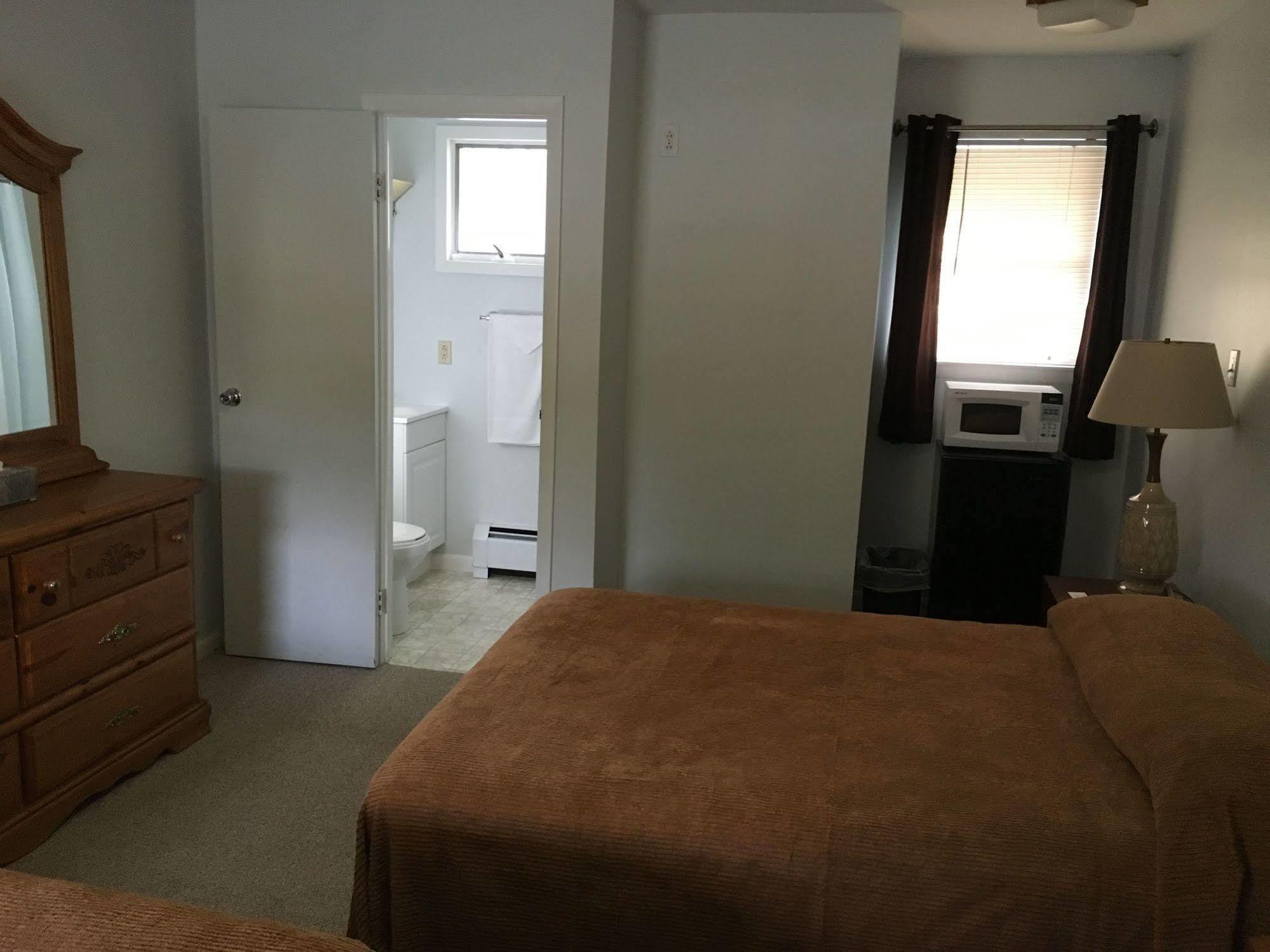 Mcgregor Inn Motel Wilton Zewnętrze zdjęcie