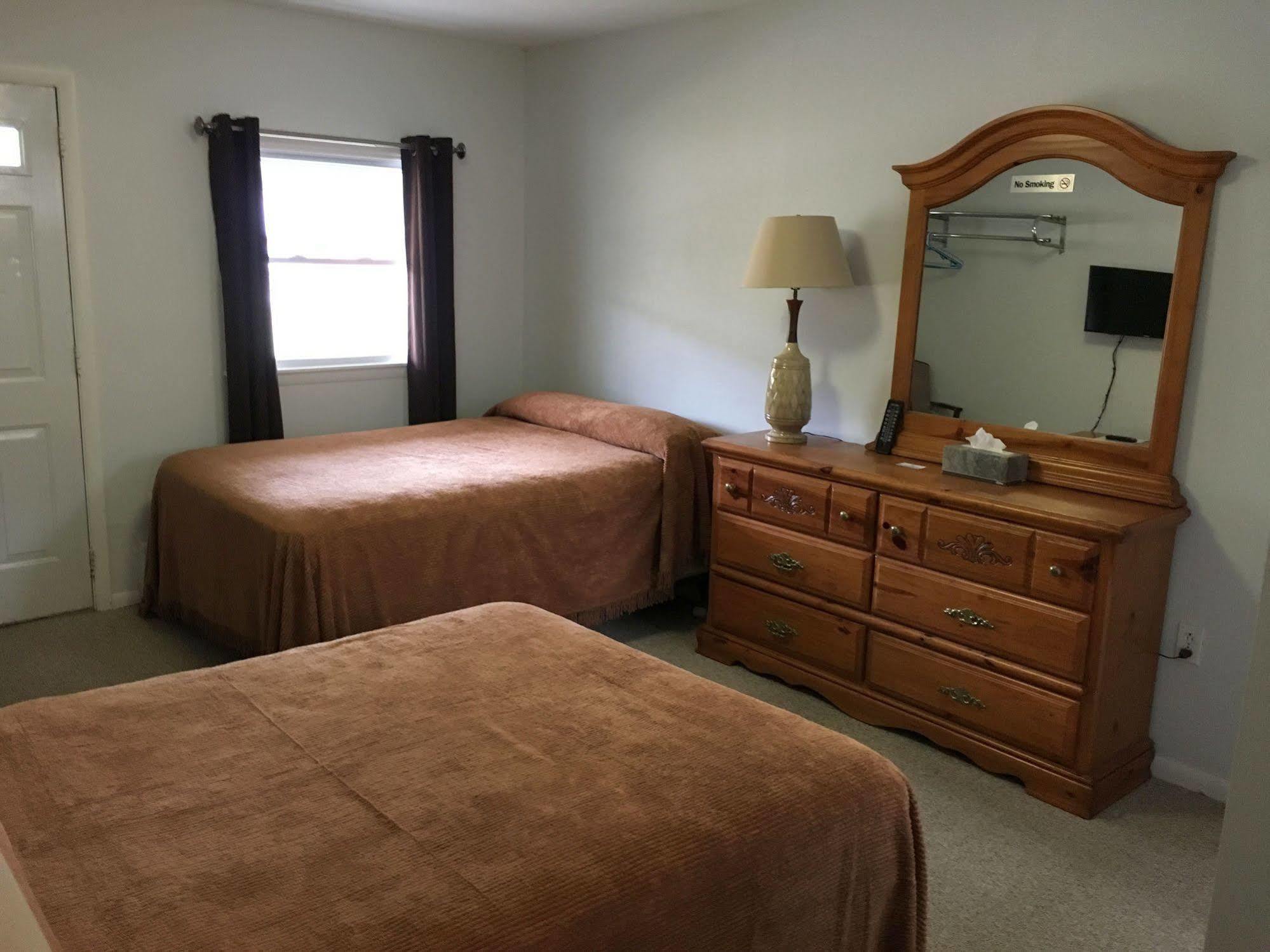 Mcgregor Inn Motel Wilton Zewnętrze zdjęcie